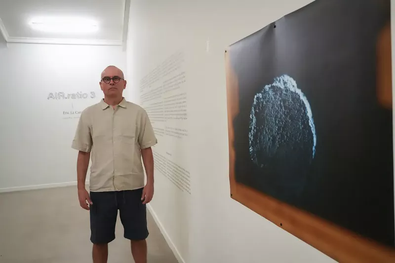 eric-la-casa-artistaren-aire-sonorizatuak-tabakalerako-eskailera-nagusia-entzuteko-esperientzia-kolektibo-bihurtuko-du