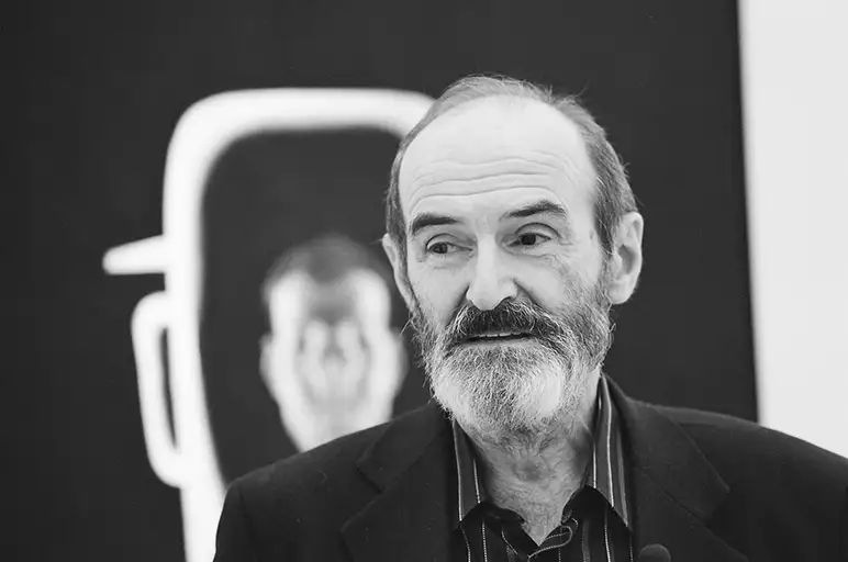 erik-boulatov-errusiar-margolari-abangoardista-hil-egin-da