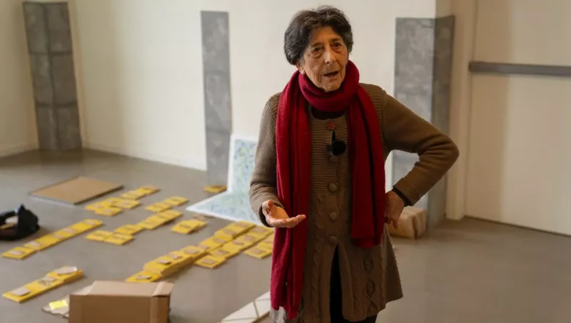 esther-ferrer-tabakaleran-arg-tabakalera