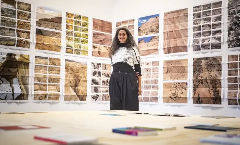 irene-kopelmanek-paisaiari-buruz-gogoetatu-du-artiumen-paratu-duen-erakusketan